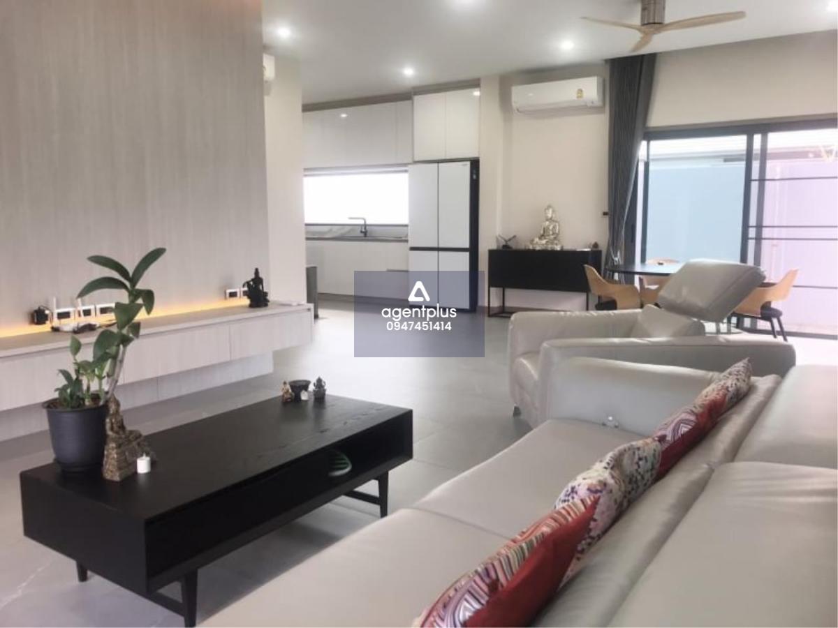 ขายบ้านเดี่ยวสไตล์โมเดิร์นพลูวิลล่า พัทยา