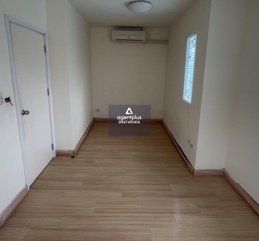 ทาวน์เฮ้าส์ 2 ชั้น หมู่บ้านพฤกษาวิลเลจ 78 ฉลองกรุง ทำเลดี ใกล้นิคมลาดกระบัง 