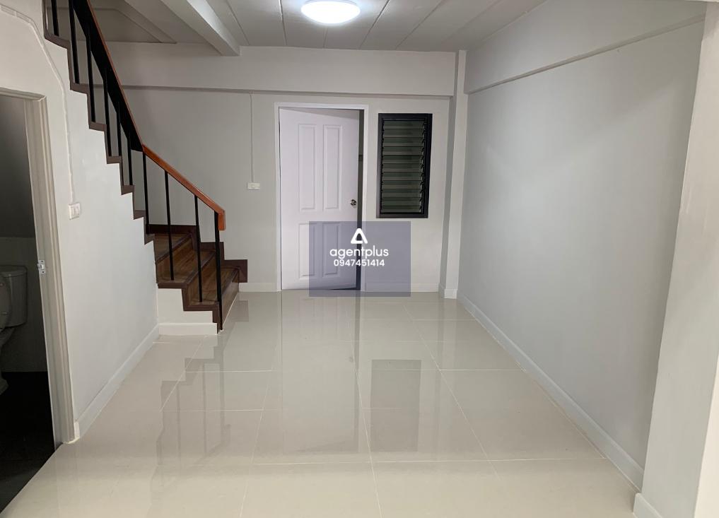 ขายด่วนอาคารพาณิชย์ 4 ชั้น พร้อมชั้นลอย จำนวน 1 คูหา มีนบุรี ซอยสีหบุรานุกิจ 5 เข้าซอยประมาณ 200 เมตร