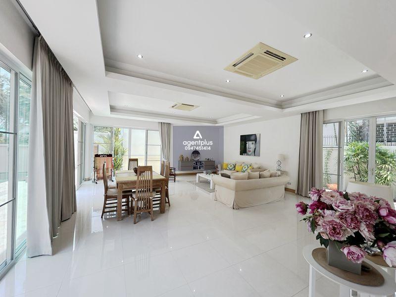 *วิลล่าสระว่ายน้ำโมเดิร์นหรู โครงการ เดอะ ไวน์ยาร์ด เฟส2 โป่ง ชลบุรี