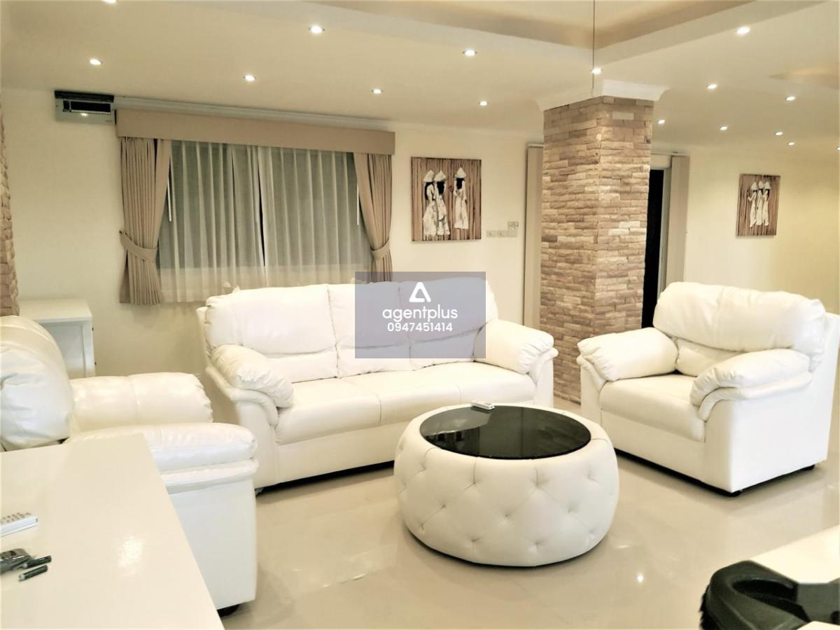 This penthouse is for sale at the price of 4,250,000฿ (Recently reduced from 4,950,000฿) and for rent at the price of 35,000฿ (12 month contract) 2 bedroom & 3 bathrooms 146 square meters 10th floor Foreign quota Recently renovated from its original condi