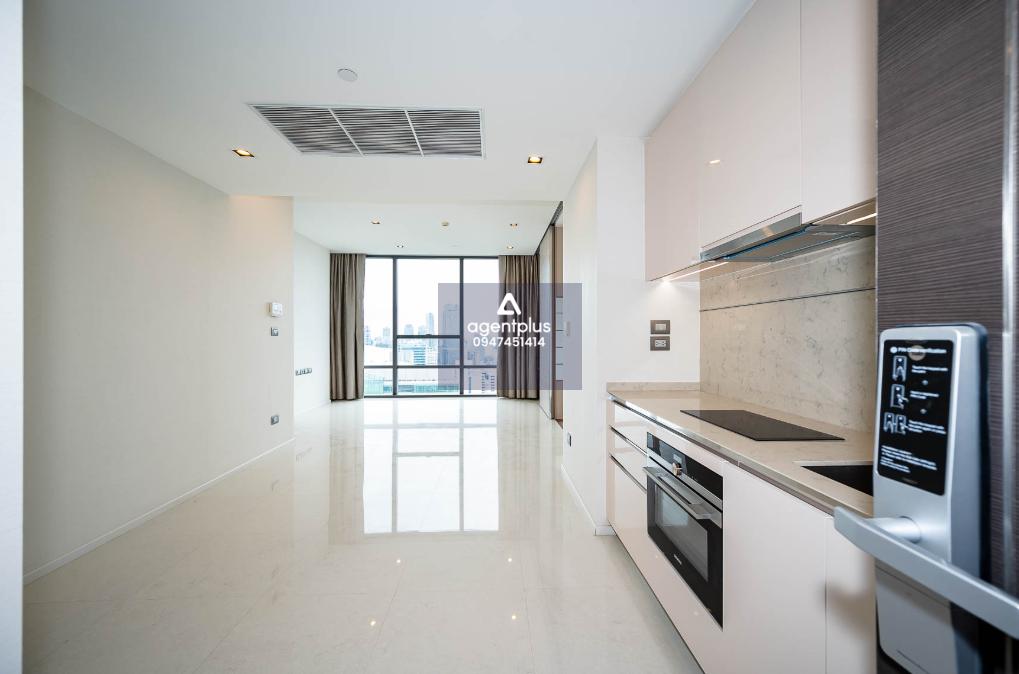 ขายคอนโดหรู เดอะ แบงค็อค สาทร  พร้อมอยู่ ทำเลดีใจกลางเมือง