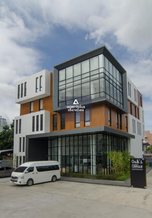 #ออฟฟิศให้เช่าสุดคุ้มสำหรับธุรกิจทุกขนาด ใกล้ BTS อุดมสุขและทางด่วนบางนา พื้นที่ 22 -200 ตรม. มีที่จอดรถและบริการห้องประชุม