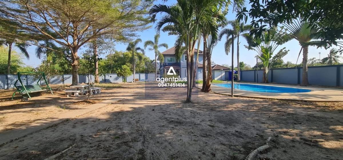 ขายบ้านหลังใหญ่ พร้อมสระ เนื้อที่กว้างมาก หนองมะนาว พัทยา