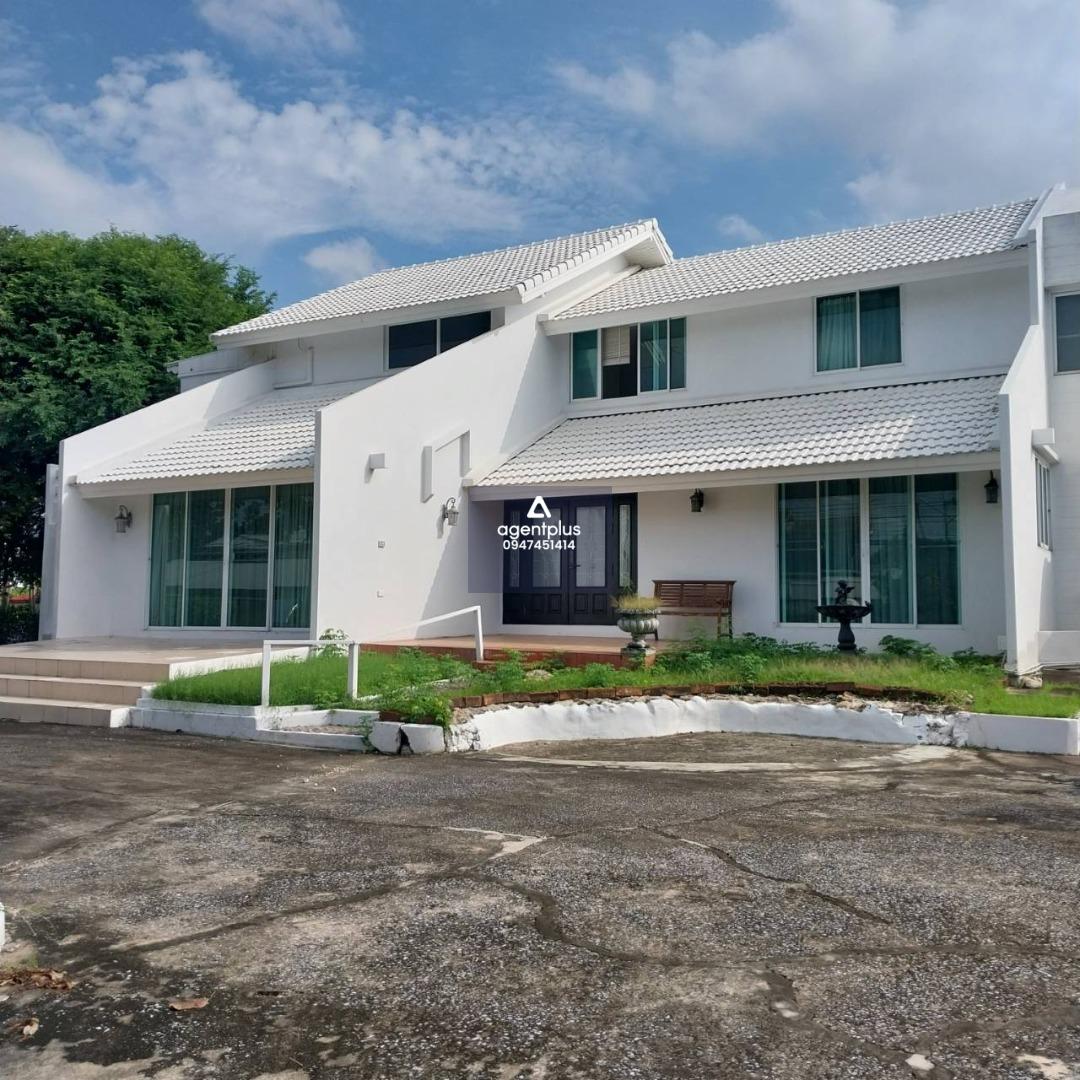 บ้านเดี่ยวพร้อมเข้าอยู่ มีบริเวณรอบบ้าน ราคาพิเศษ  Garden Home Village กทม.