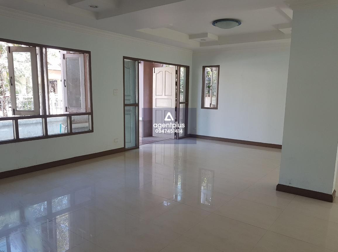 ขายบ้านเดียว 2 ชั้น ทำเลดีตั้งใกล้ถนนบุญยาหาร สรรยา พาวิลเลียน เมืองอุดรธานี ปรับปรุงใหม่ การคมนาคมสะดวก สาธารณูปโภคครบ