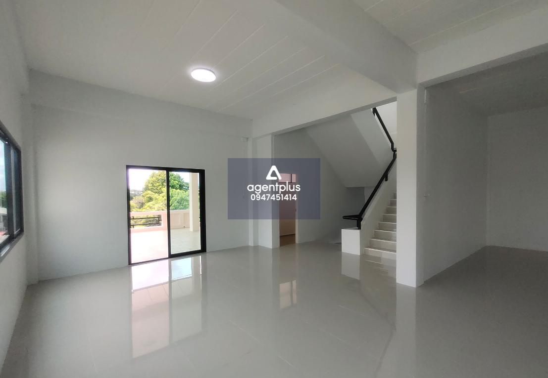 อาคารพาณิชย์ 3 ชั้น เมืองอำนาจเจริญ ทำเลดี ติดถนนชยางกูร (ทล.212) การคมนาคมสะดวก เหมาะสำหรับทำการค้า โฮมออฟฟิศ หรืออยู่อาศัย