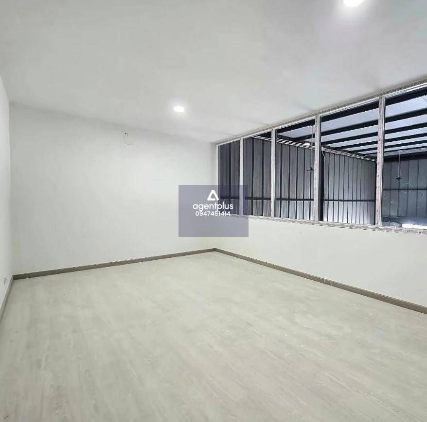 โกดังพร้อมออฟฟิศ พัฒนาการ – ศรีนครินทร์ ให้เช่า