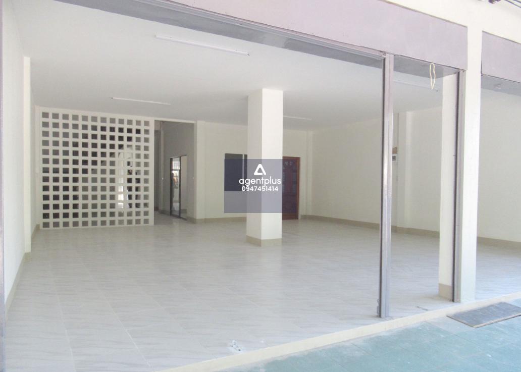 อาคารพาณิชย์ โครงการบ้านวังทาน เมืองลำปาง อาคารพาณิชย์ 2 ชั้น ทะลุถึงกัน ติดถนนวังทาน ตรงข้ามบ้านพักอัยการจังหวัด การเดินทางเข้า-ออก สะดวก