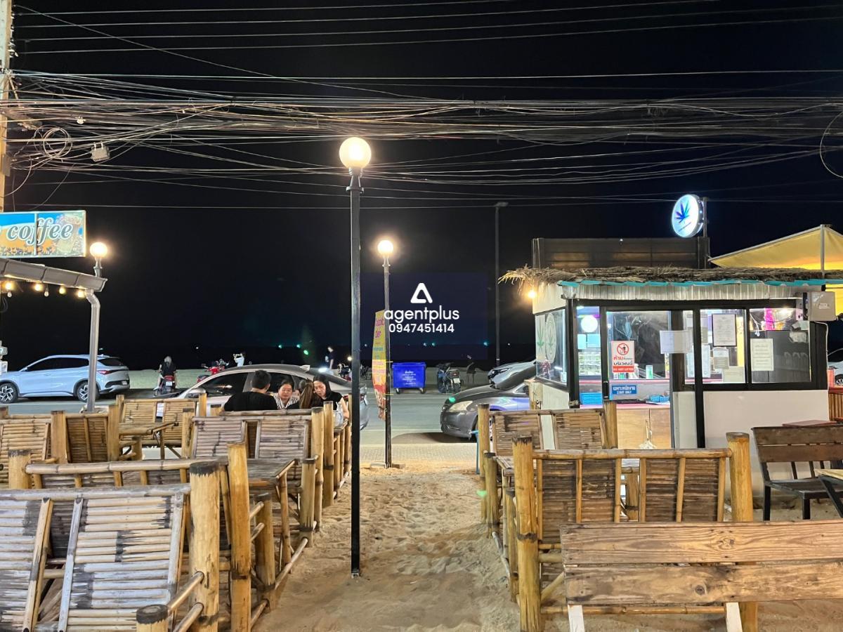 * ให้เช่าพื้นที่_ติดทะเลจอมเทียน ทำเลสุดชิลล์ ดึงดูดนักท่องเที่ยว 24 ชม. (บรรยากาศริมหาดและโซนที่นั่งไม้ไผ่)