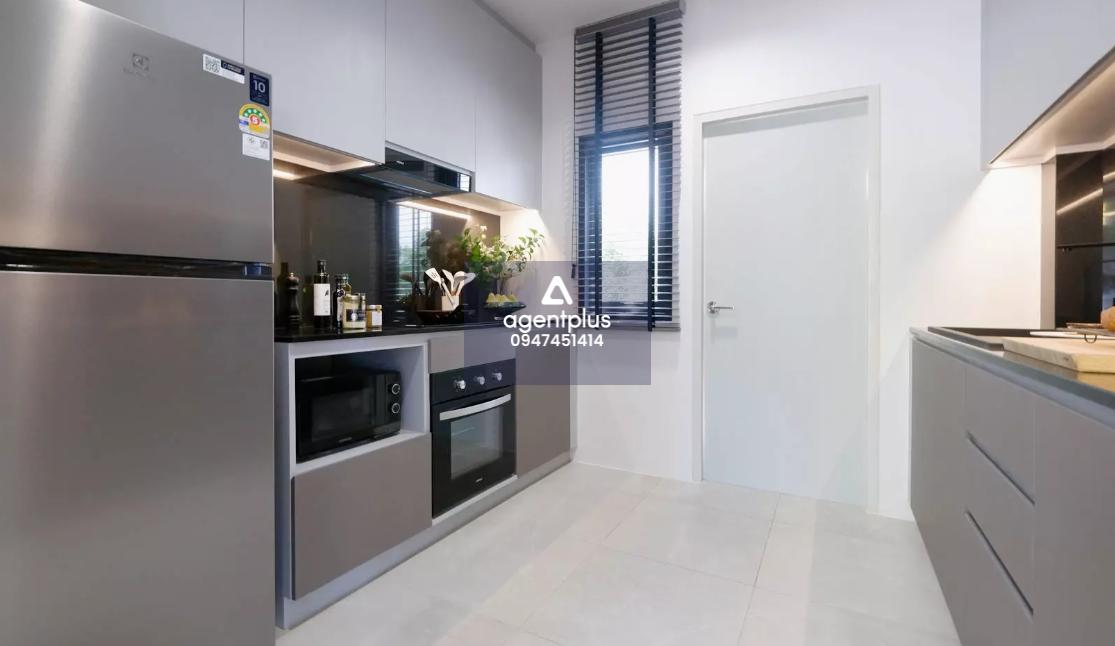 ขายบ้านเดี่ยวหรู วิลล่า 168 นิวกรุงเทพกรีฑา บ้านดีไซน์โมเดิร์น บนทำเลศักยภาพย่านนิวกรุงเทพกรีฑา ใกล้สิ่งอำนวยความสะดวกครบครัน เดินทางสะดวกเข้าออกได้หลายเส้นทาง