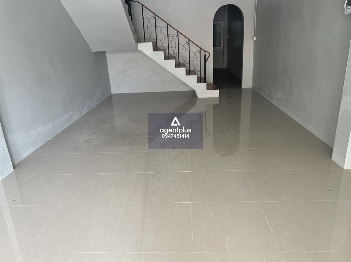 ขายอาคารพาณิชย์ 2 ชั้น ทำเลเมืองตรัง เหมาะสำหรับอยู่อาศัย เปิดร้าน หรือทำโฮมออฟฟิศ ทำเลดี เดินทางสะดวก