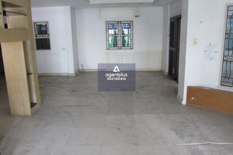  หมู่บ้านชวนชื่น แจ้งวัฒนะ กว้าง สงบ ปลอดภัย เหมาะสำหรับครอบครัวใหญ่