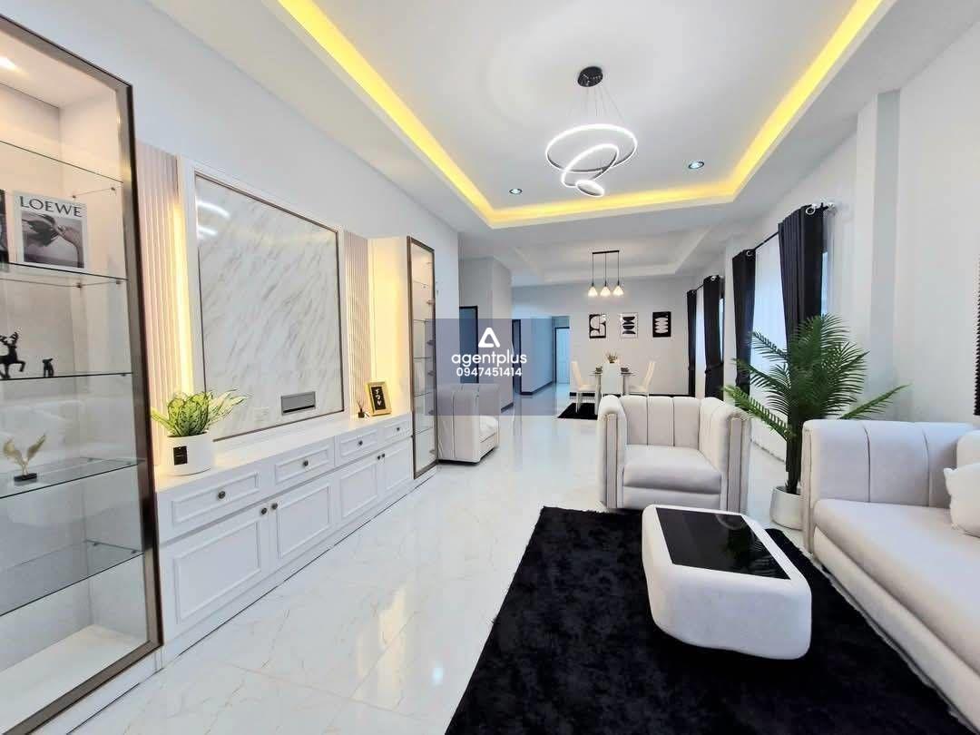 บ้านเดี่ยวสร้างใหม่ พร้อมเฟอร์นิเจอร์ครบครัน  ทำเลห้วยใหญ่ พัทยา