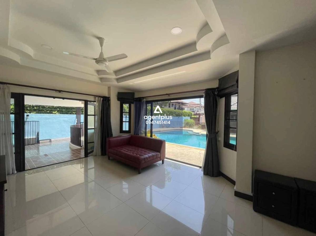 ขายพูลวิลล่า ที่น่าตื่นตาตื่นใจพร้อมสไลเดอร์น้ำ 5 ห้องนอน พัทยา