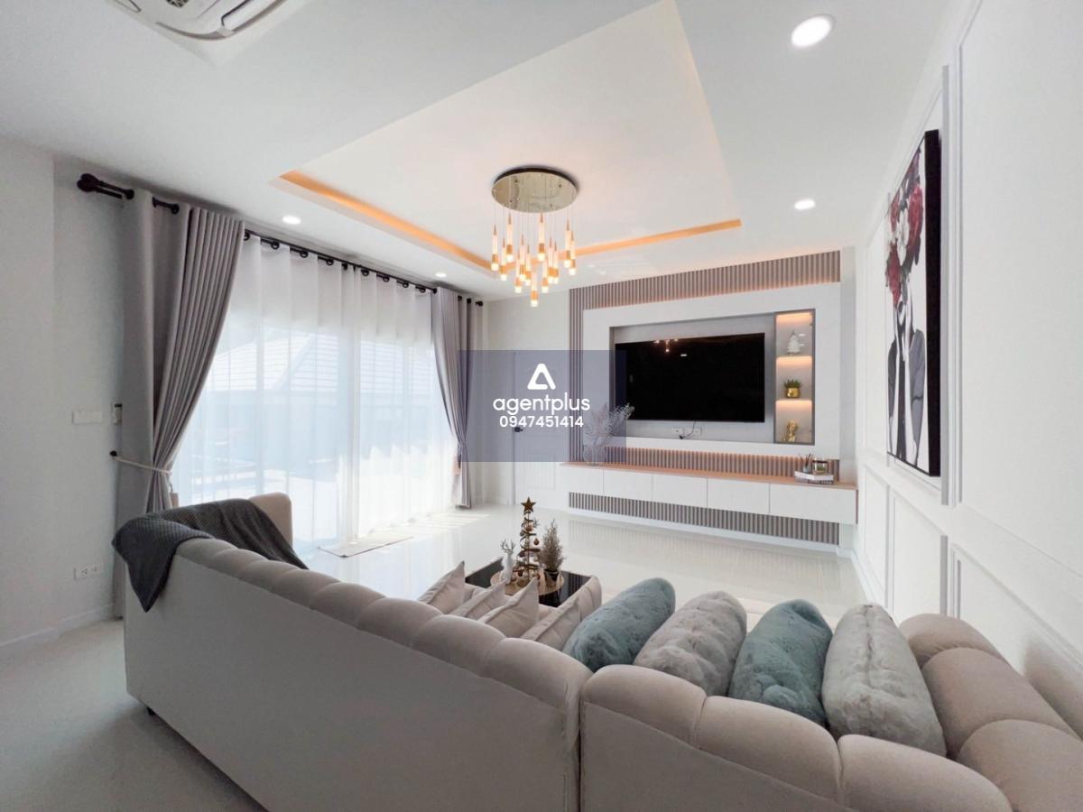 พูลวิลล่า หลังมุม ทำเลทอง ซ.สยามคันทรีคลับ หมู่บ้านอินเพลส พรประภานิมิตร 19/1 พัทยา