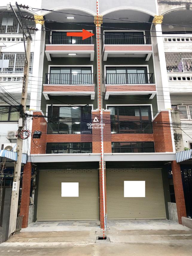 ขายอาคารพาณิชย์ 4 ชั้น 1 คูหา ปิ่นเกล้า ทำเลดี ซอยบรมราชชนนี 9 ห่างจากถนนบรมราชชนนีเพียง 300 ม. เหมาะสำหรับอยู่อาศัย ทำการค้า หรือทำโฮมออฟฟิศ