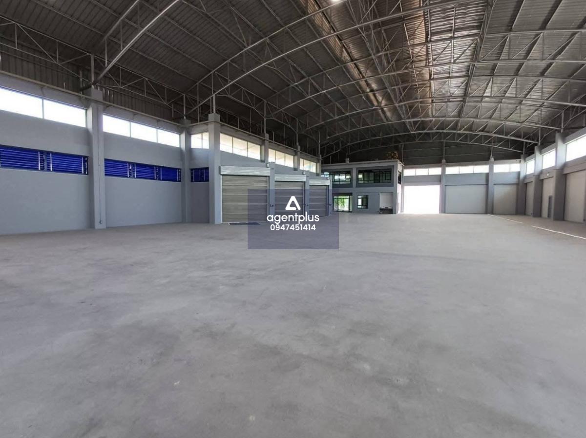 *ให้เช่าโรงงาน/โกดังสร้างใหม่ ติดถนนใหญ่ แถวแพรกษา สมุทรปราการ