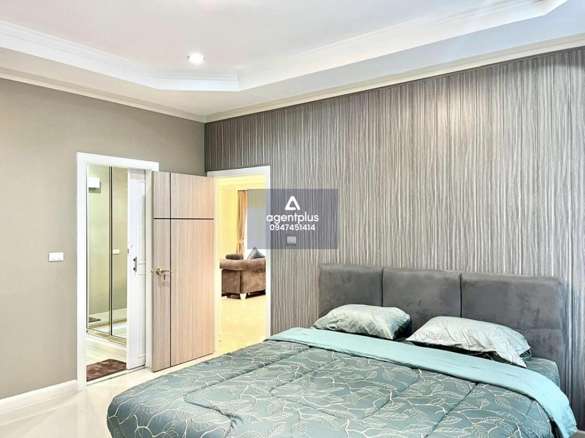 #single ho#use 3 bedrooms, 2 bathrooms All furniture included! 4.99 MB.* . details; There is a security guard in front of the village. Land 70 square meters or 280 square meters One-story house, 3 bedrooms, 2 bathrooms Can park 2 cars in the house . 💢 Sel