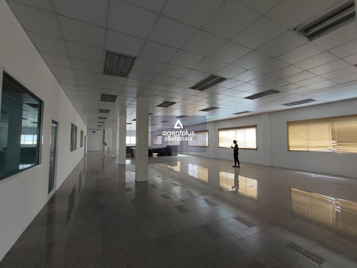 ให้เช่าโกดัง / โรงงาน พร้อมออฟฟิศ โซนรามอินทรา – สุขาภิบาล 5 ทำเลดี เดินทางสะดวก ใกล้เลียบด่วน–มอเตอร์เวย์ 