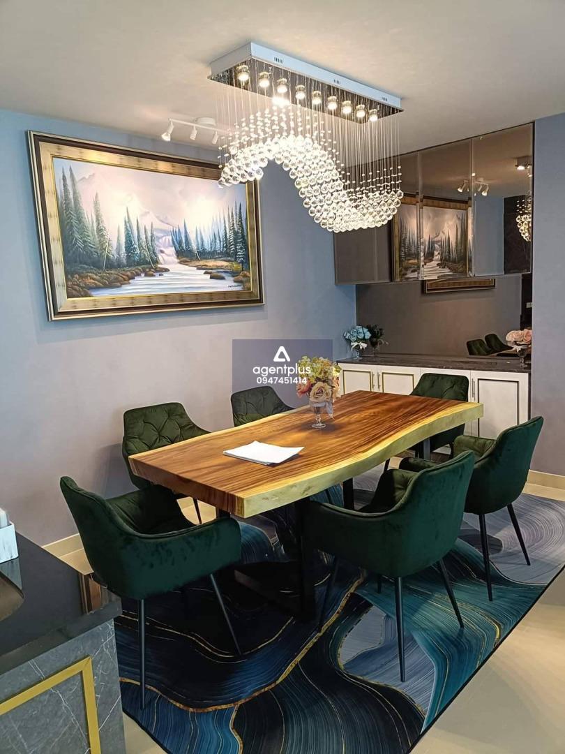 ให้เช่าคอนโด การ์ดีเนีย พัทยา ระเบียงห้องใหญ่ กว้างขวาง วิวสระว่ายน้ำ