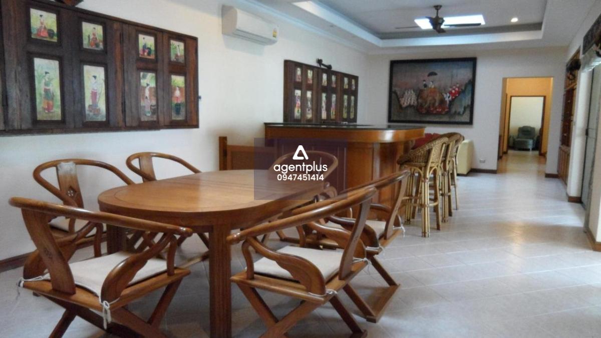 ขายบ้านสวยใกล้หาดจอมเทียน พัทยา  ราคาพิเศษ วิลล่าวิวทะเล.