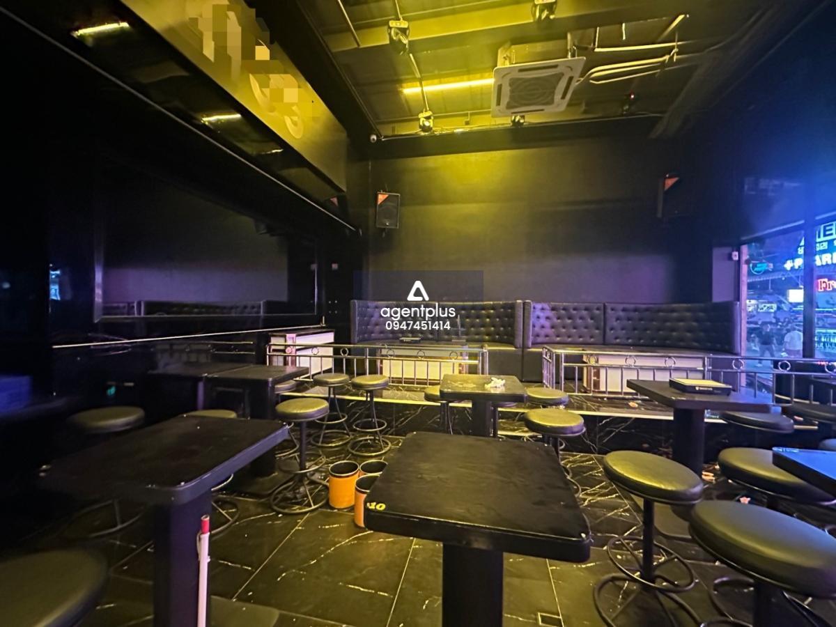 ให้เช่าบาร์ในถนน walking street พัทยา พร้อมเปิดกิจการ