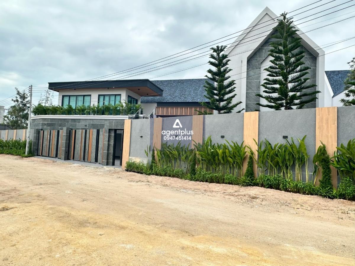 บ้านพูลวิลล่าสร้างใหม่สไตล์ Nordic Luxury มือ1 พร้อมอยู่ Baanmae Grand พัทยา