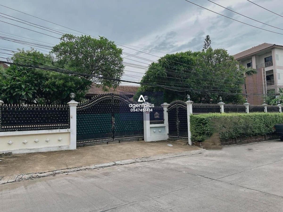 #ให้เช่าบ้านเดี่ยว สามารถทำธุรกิจได้ อยู่ใจกลางเมืองพัทยา มีพื้นที่กว้าง