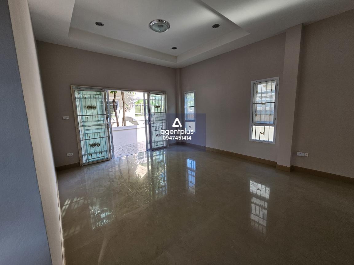 ขายบ้านเดี่ยว 2 ชั้น วราสิริ บึงแก่นนคร บ้านสวย ทำเลดี ใจกลางเมืองขอนแก่น เหมาะสำหรับครอบครัวที่ต้องการความสงบและสะดวกสบาย