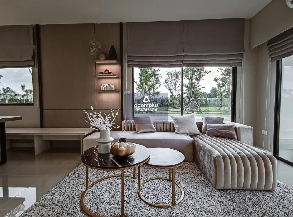 ขายด่วนบ้านแฝด 2 ชั้น เสนา วิลเลจ รามอินทรา กม.9 โครงการคุณภาพจากเสนา ดีเวลลอปเม้นท์ บ้านดีไซน์โมเดิร์น ฟังก์ชันครบ เหมาะสำหรับครอบครัวยุคใหม่