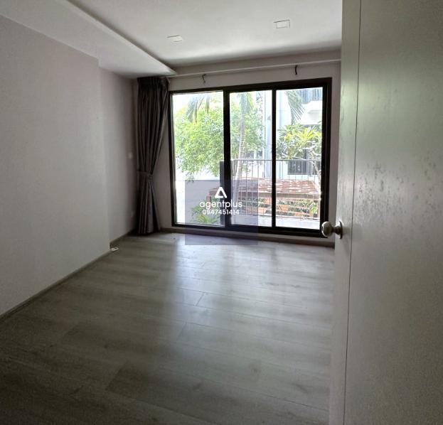 ขาย คอนโดมิเนียม โครงการเดอะ โพลิแทน บรีซ