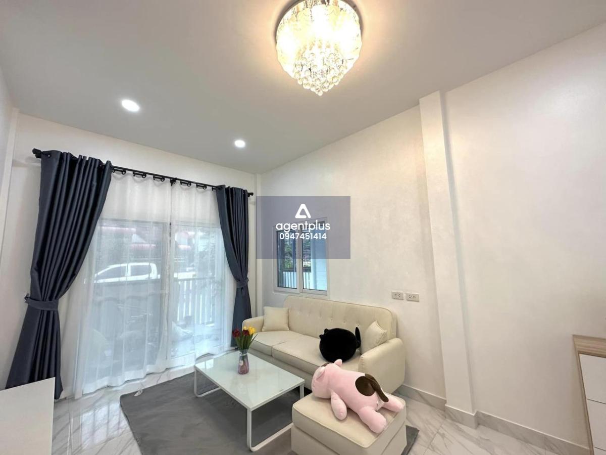 ทาวน์เฮ้าส์รีโนเวทใหม่ พร้อมอยู่ ฝั่งทะเล พัทยา ชลบุรี