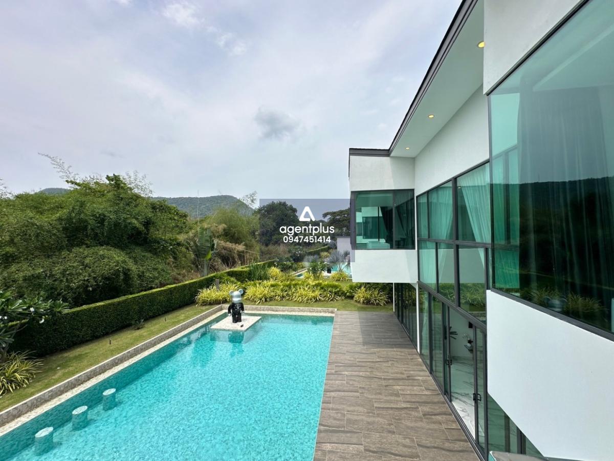 บ้านพูลวิลล่าในโครงการ ราคาพิเศษ The Prime Bang Saray พัทยา ซื้อเพื่อลงทุนปล่อยเช่าหรืออยู่เองก็ได้ บ้านจริงสวยมาก ***ทุกห้องนอนเห็นวิวสระว่ายน้ำ***