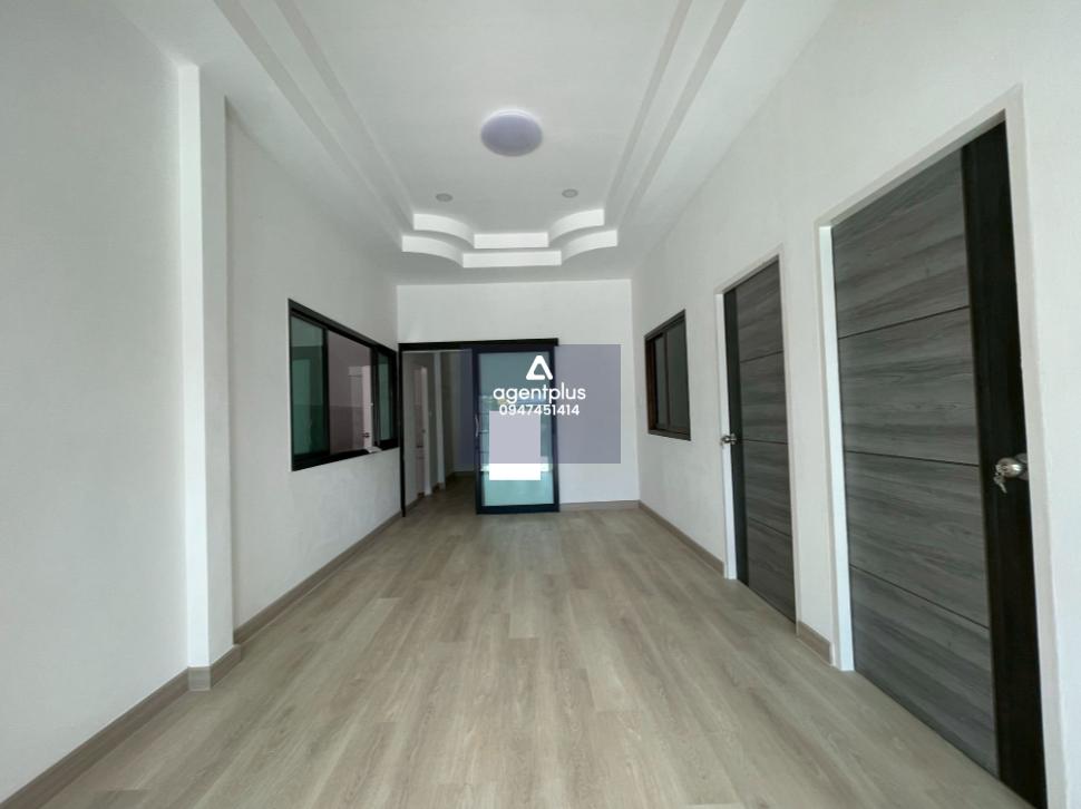 บ้านแฝดชั้นเดียว การคมนาคมสะดวก สาธารณูปโภคครบครัน ใกล้แหล่งชุมชน โครงการแวนด้าการ์เด้น นิคมพัฒนา