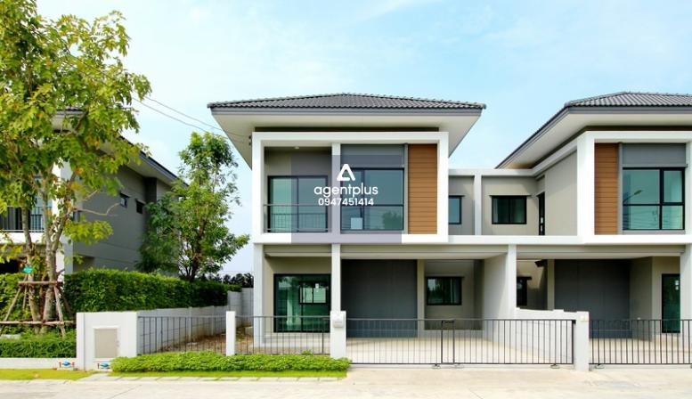 ขายบ้านแฝด ลุมพินี ทาวน์วิลล์ ลาดกระบัง - สุวรรณภูมิ บ้านพร้อมอยู่ สภาพดี ฟังก์ชันครบทำเลดี เดินทางสะดวก ใกล้สนามบินสุวรรณภูมิ