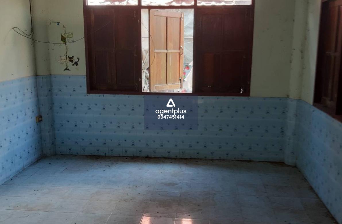 ขายด่วนบ้านเดี่ยว 2 ชั้น ซอยจรเข้น้อย ซ.6 ซ.ชลพฤกษา ถนนวัดศรีวารีน้อย เหมาะกับการรีโนเวท 3 ห้องนอน 2 ห้องน้ำ สามารถจอดรถได้ 1 คัน ใกล้สิ่งอำนวยความสะดวกหลายแห่ง