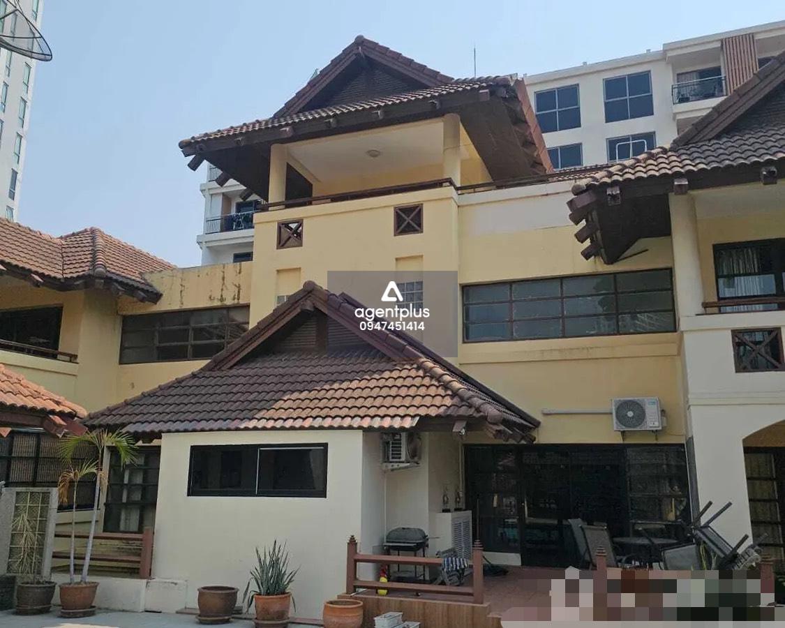 ขายบ้าน4ชั้นแถวเกษตรสิน โลเคชั่นดีมาก ใกล้หาดและร้านสะดวกซื้อ 