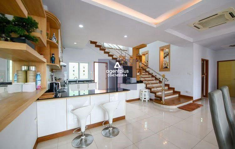 *ขายบ้านมีสระว่ายน้ำพร้อมผู้เช่า หมู่บ้าน สุขสบาย พัทยาใต้ ใกล้กับกรมที่ดินเก่าบางละมุง