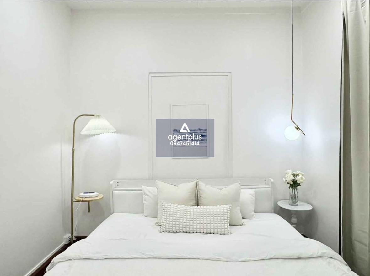 ให้เช่าบ้านลาดพร้าวซอย9  5ห้องนอน 