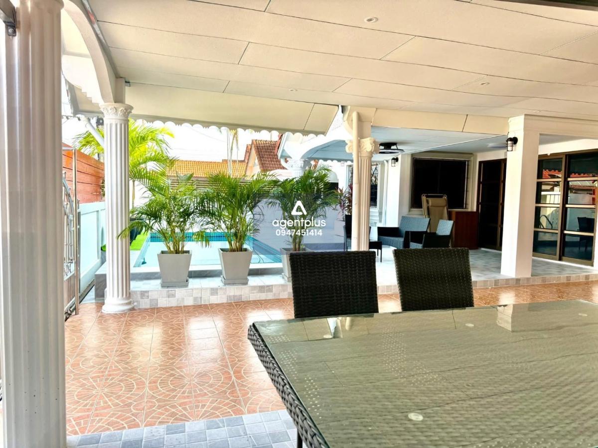 พูลวิลล่าพร้อมอยู่ ทำเลดี เดินทางสะดวก ใกล้ทุกสิ่ง!