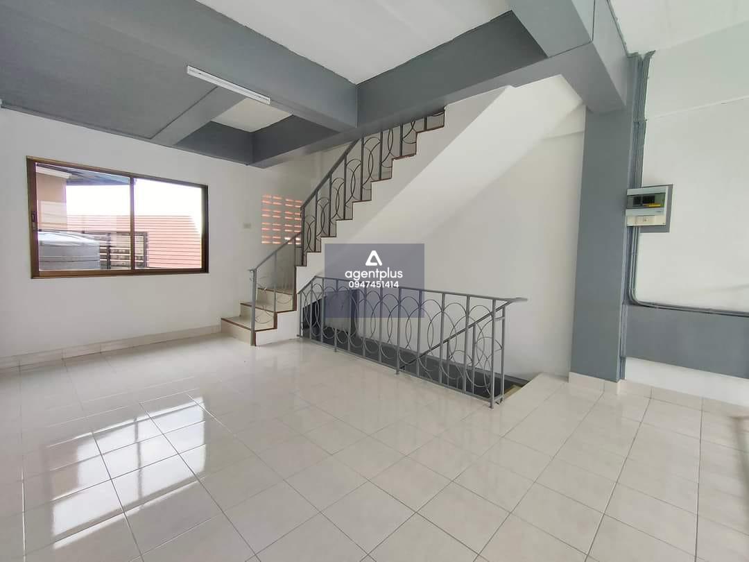 ขายอาคารพานิชย์  พัทยากลาง ซอยสยามคันทรี พร้อมอยู่ ทำธุรกิจได้ ติดถนน