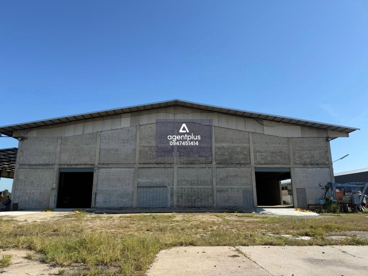 โกดังทำเลทองติดถนนใหญ่ให้เช่า ใกล้เซ็นทรัลเวสเกต นนทบุรี