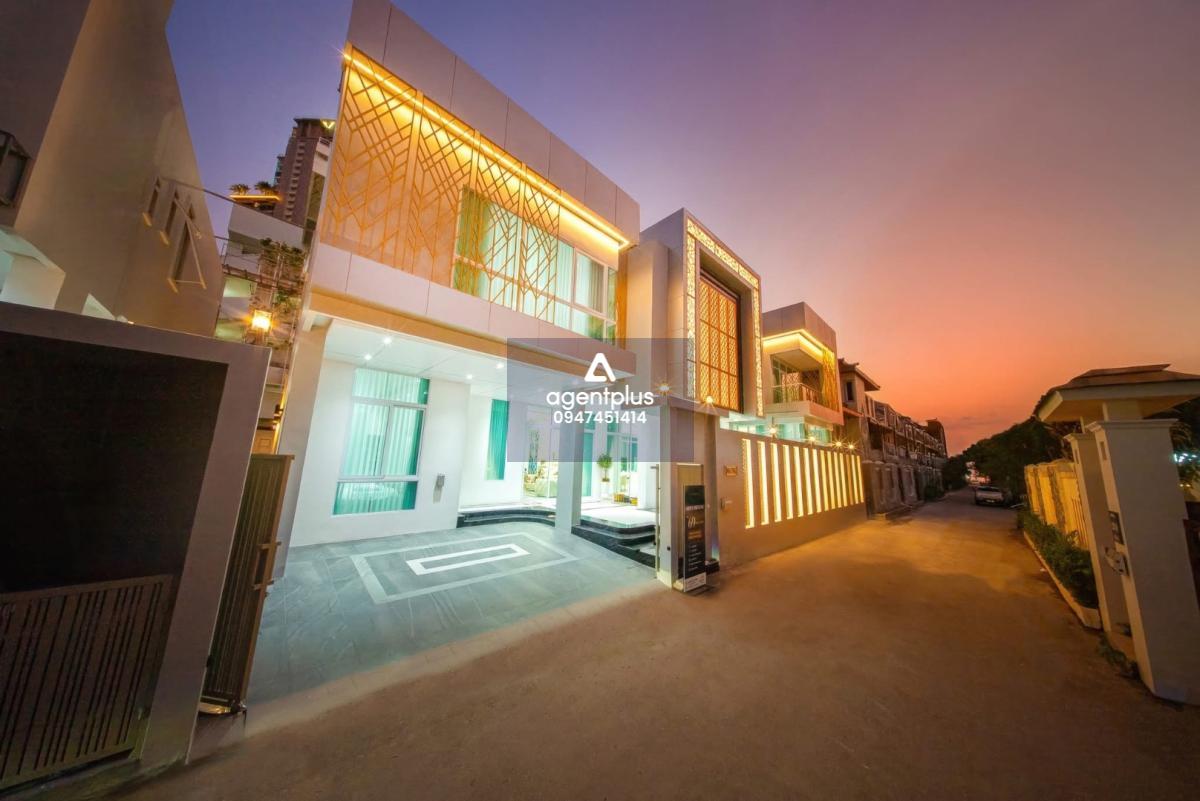 Mordern Beachfront Pattaya 