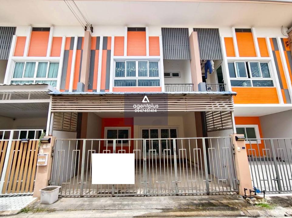 สุขนิเวศน์ 10 นิคมพัฒนา ทาวน์เฮ้าส์ 2 ชั้น ทำเลที่ตั้งอยู่ในแหล่งชุมชน