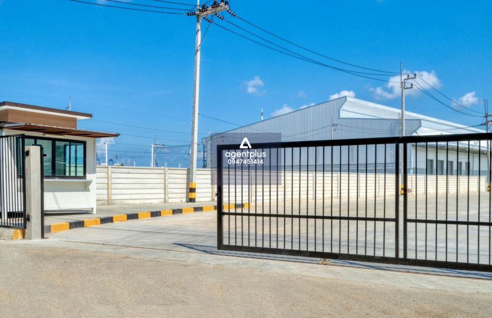 ให้เช่าโกดัง/โรงงานพื้นที่สีม่วง 5,000 ตรม. พร้อมออฟฟิศ ใกล้ท่าเรือแหลมฉบัง ศรีราชา ชลบุรี