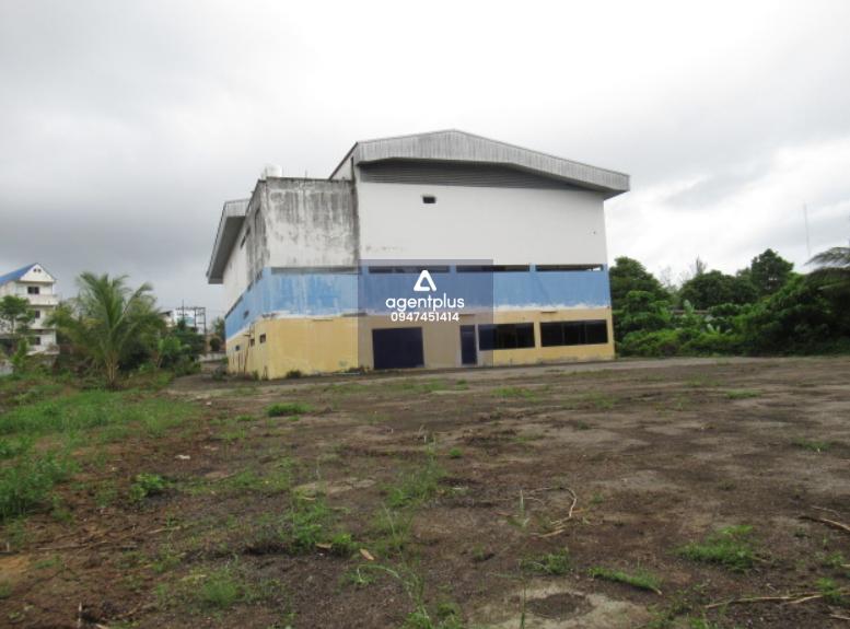 ขายลานโบว์ลิ่ง ใจกลางเมืองกระบี่ ทำเลทอง อาคารขนาดใหญ่เหมาะลงทุนธุรกิจบันเทิง สปอร์ตคลับ ฟิตเนส หรือรีโนเวทเป็นศูนย์การค้าขนาดย่อม