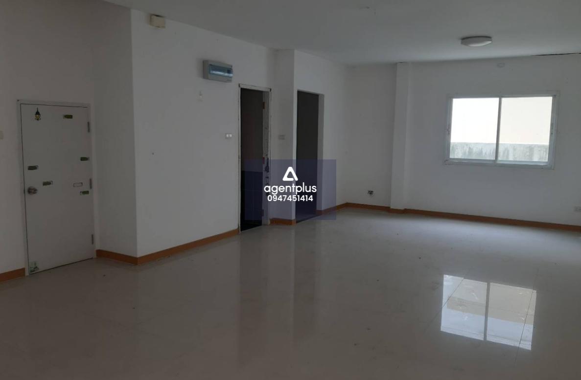 ขายทาวน์เฮ้าส์ 2 ชั้น หมู่บ้านพิบูลย์โฮมทาวน์ (บางบัวทอง –ราชพฤกษ์) ราคา 3.2 ล้านบาท 3 ห้องนอน 2 ห้องน้ำ เดินทางได้หลายทาง