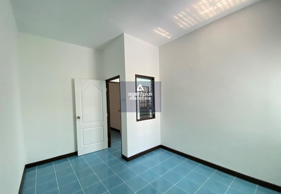 สวนแก้วทางไผ่ 3 ทาวน์เฮ้าส์ชั้นเดียว ตั้งอยู่บนถนนทางไผ่ 3 การคมนาคมสะดวก สาธารณูปโภคพื้นฐานครบ