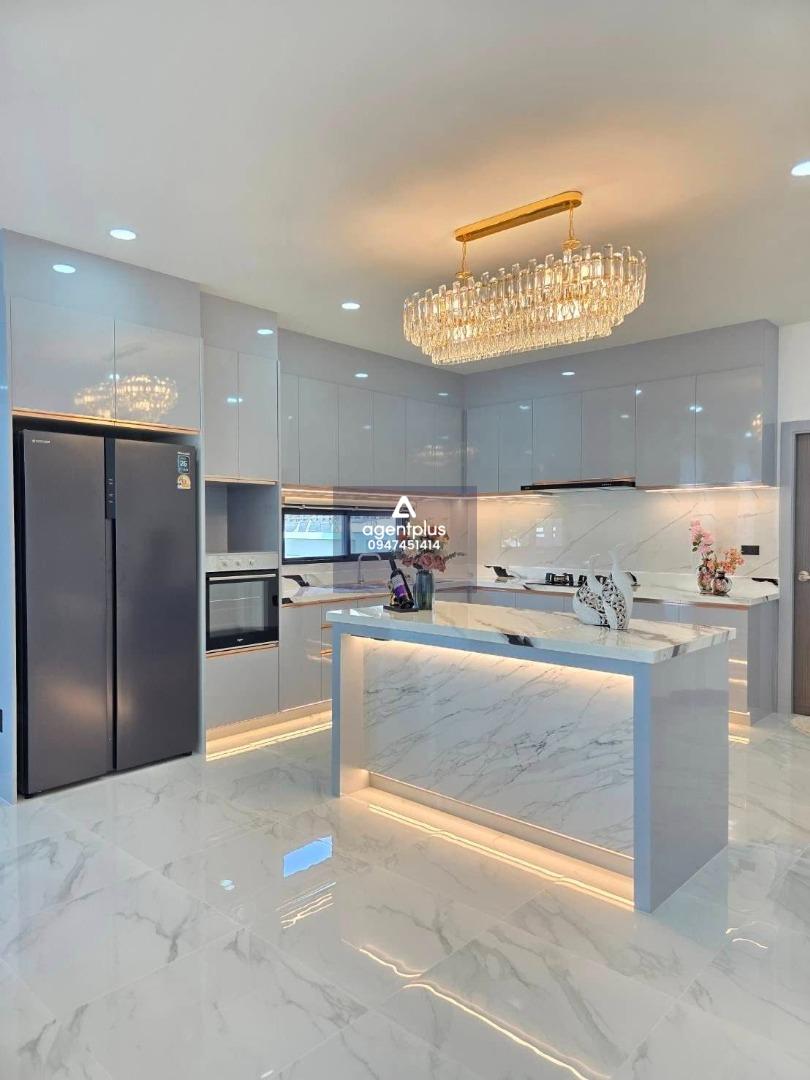 บ้านสร้างใหม่พร้อมสระว่ายน้ำ หลังวิวอ่างคาเฟ่ ซอยซากนอก 19 พัทยา